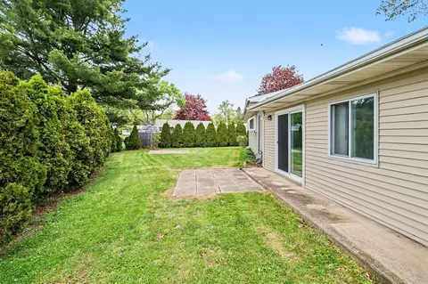 Exterior - 3550 Leonard, Jackson, MI 49202 photo 2 of 4