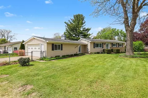 Exterior - 3550 Leonard, Jackson, MI 49202 photo 1 of 4
