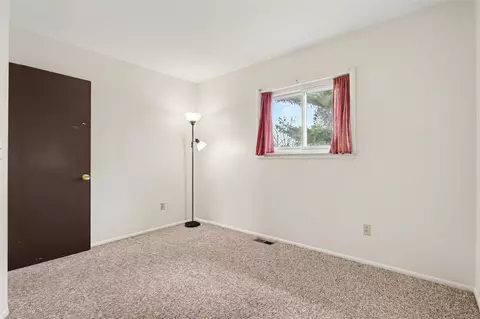Bedroom - 3550 Leonard, Jackson, MI 49202 photo 3 of 4