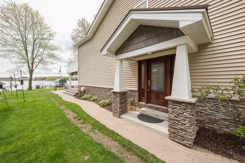 Exterior - 5256 Edgelake, Pinckney, MI 48169 photo 12 of 17