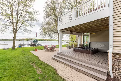 Exterior - 5256 Edgelake, Pinckney, MI 48169 photo 13 of 17