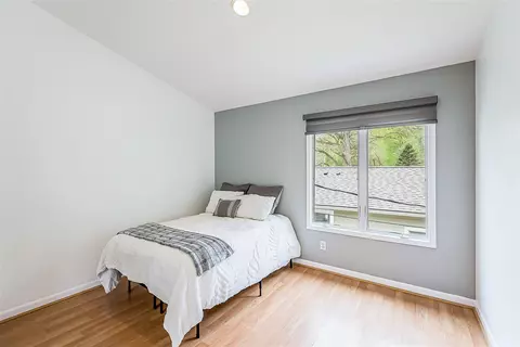 Bedroom - 5256 Edgelake, Pinckney, MI 48169 photo 1 of 7
