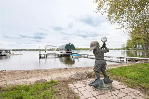 Exterior - 5256 Edgelake, Pinckney, MI 48169 photo 6 of 17