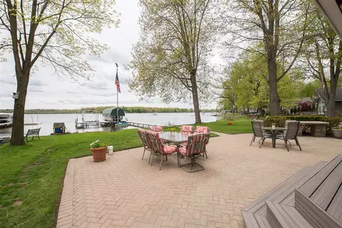 Exterior - 5256 Edgelake, Pinckney, MI 48169 photo 9 of 17
