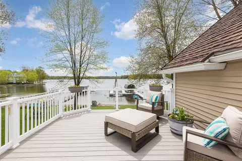 Exterior - 5256 Edgelake, Pinckney, MI 48169 photo 4 of 17