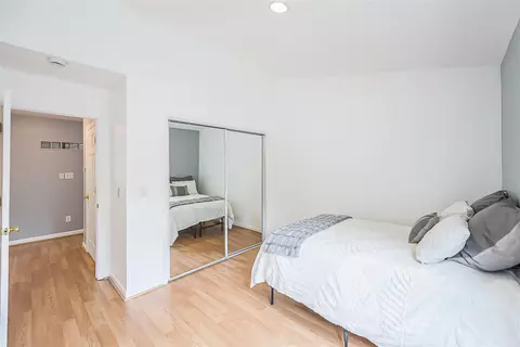 Bedroom - 5256 Edgelake, Pinckney, MI 48169 photo 2 of 7