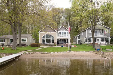 Exterior - 5256 Edgelake, Pinckney, MI 48169 photo 16 of 17