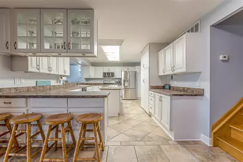 Kitchen - 5256 Edgelake, Pinckney, MI 48169 photo 1 of 4