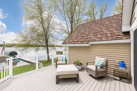 Exterior - 5256 Edgelake, Pinckney, MI 48169 photo 14 of 17