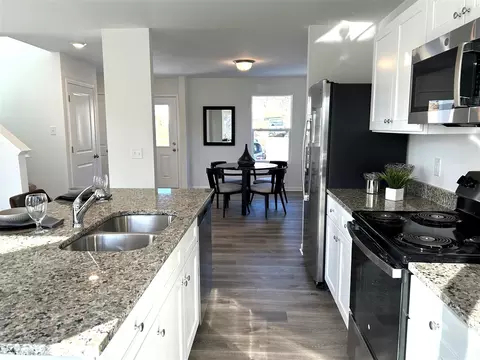 Kitchen - 709 Lansing, Jackson, MI 49202 photo 4 of 4
