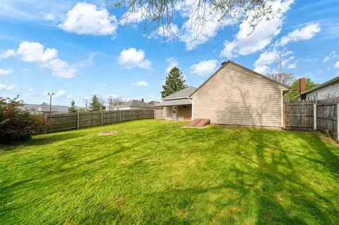 Exterior - 157 N Dettman, Jackson, MI 49202 photo 5 of 6
