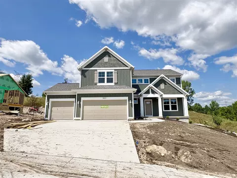 5937 Valley Pt, Caledonia, MI 49316