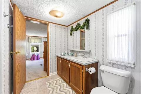 Bath - 10175 E R, Scotts, MI 49088 photo 1 of 3