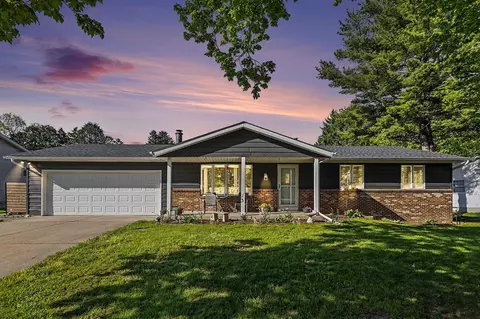 5225 Lands End, Kalamazoo, MI 49009