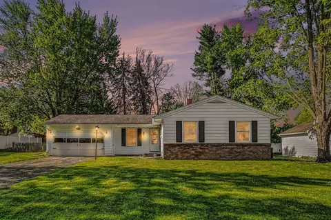 5699 Lamplighter, Kalamazoo, MI 49009