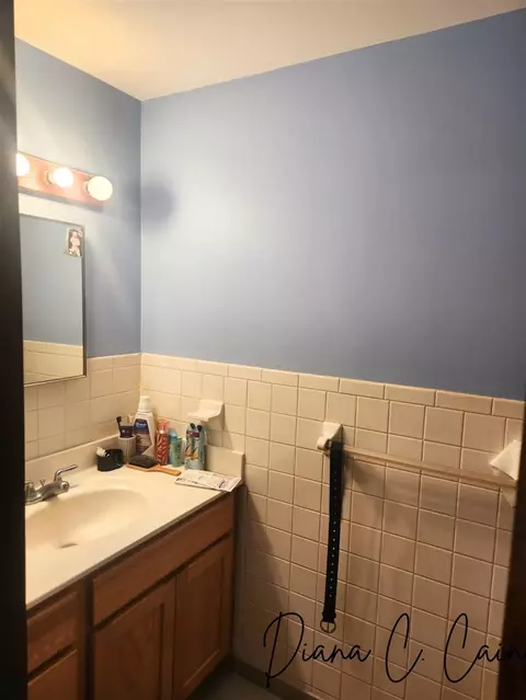 Bath - 123 Riverside, Hart, MI 49420 photo 1 of 3