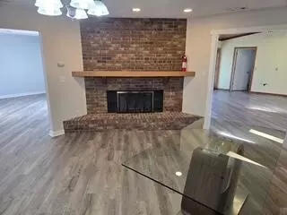 Living - 757 Tomahawk, Coldwater, MI 49036 photo 3 of 3