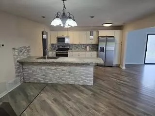 Kitchen - 757 Tomahawk, Coldwater, MI 49036 photo 2 of 2