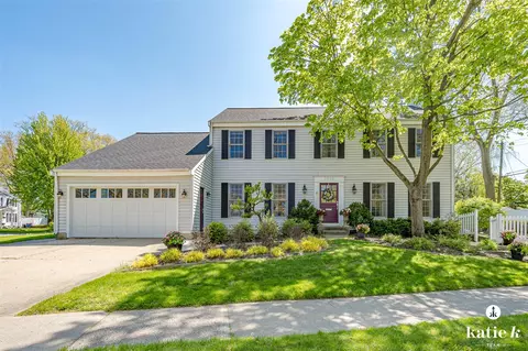2538 Beechwood, East Grand Rapids, MI 49506