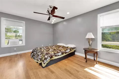 Bedroom - 879 Flat Riv, Lowell, MI 49331 photo 3 of 8