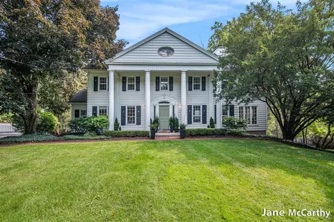 270 Lakeside, East Grand Rapids, MI 49506