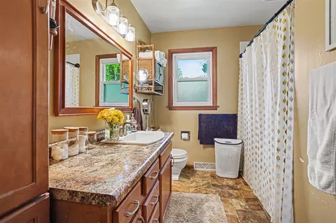 Bath - 15052 N North Park, Constantine, MI 49042 photo 1 of 1