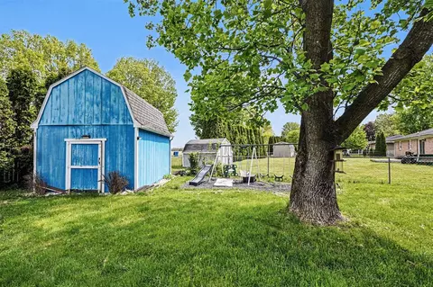 Exterior - 15052 N North Park, Constantine, MI 49042 photo 7 of 9