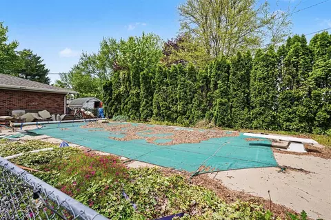 Exterior - 15052 N North Park, Constantine, MI 49042 photo 4 of 9
