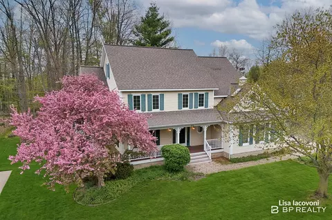 3813 Kinview, Grand Rapids, MI 49534