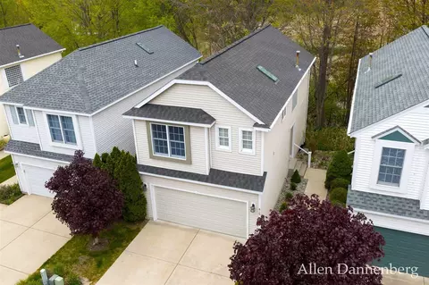 845 Bluff Crk, Grand Haven, MI 49417
