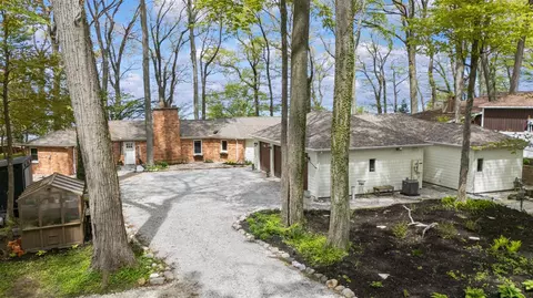 5646 M 63, Coloma, MI 49038