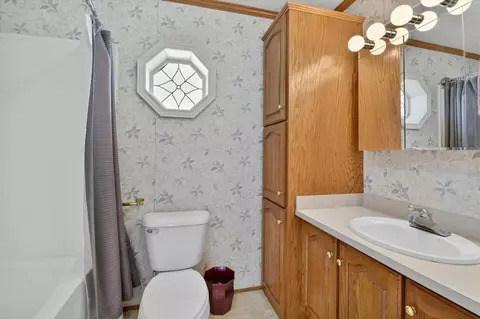 Bath - 563 Willow, Coldwater, MI 49036 photo 1 of 1