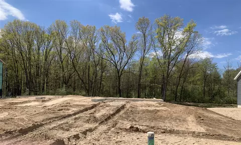 1409 Kimber, Lowell, MI 49331