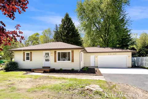 11127 8th, Grand Rapids, MI 49534
