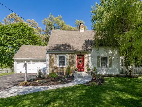 3811 Old Colony, Kalamazoo, MI 49008