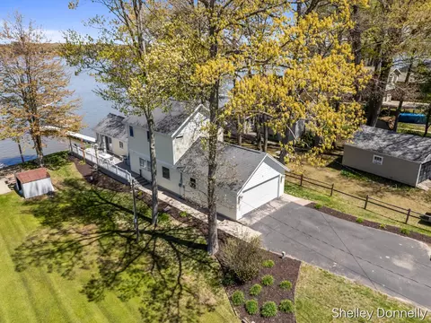 Exterior - 1071 E Hess Lk, Grant, MI 49327 photo 8 of 8