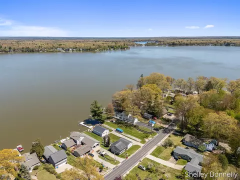 View/Area - 1071 E Hess Lk, Grant, MI 49327 photo 3 of 7