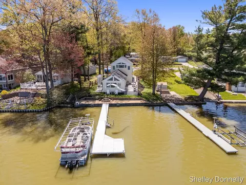 View/Area - 1071 E Hess Lk, Grant, MI 49327 photo 4 of 7