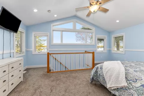 Bedroom - 1071 E Hess Lk, Grant, MI 49327 photo 3 of 3