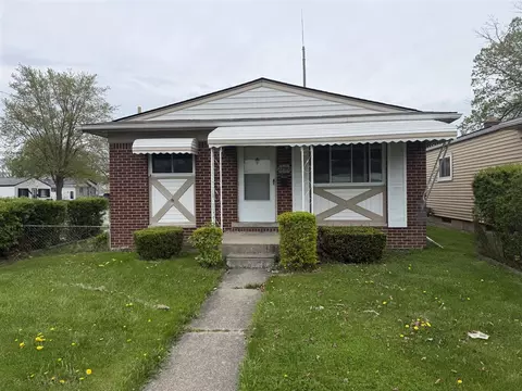 27912 Van Howe, Roseville, MI 48066