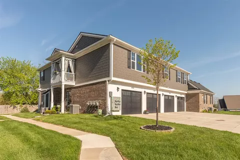 432 Maple Cv, Saline, MI 48176