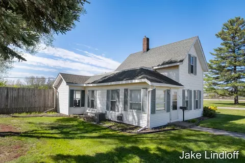 Other - 322 E Gardner, Sparta, MI 49345 photo 2 of 6