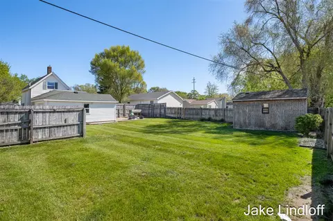 Exterior - 322 E Gardner, Sparta, MI 49345 photo 7 of 9
