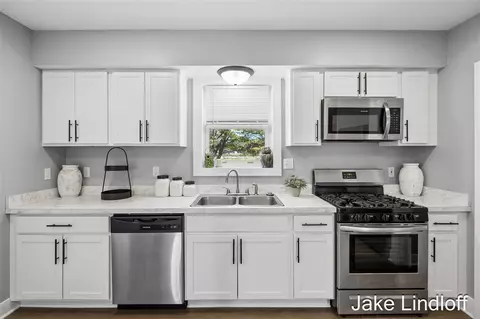 Kitchen - 322 E Gardner, Sparta, MI 49345 photo 3 of 5