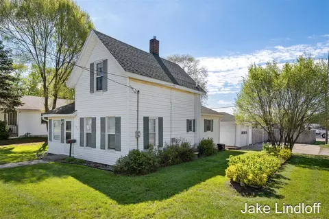 322 E Gardner, Sparta, MI 49345