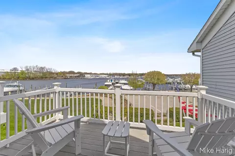 931 W Savidge, Spring Lake, MI 49456