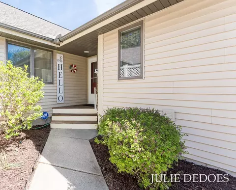 8 Summit Park #8, Spring Lake, MI 49456