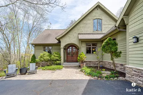 9100 Twin Oaks, Ada, MI 49301