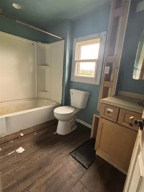Bath - 245 Monroe, Brooklyn, MI 49230 photo 2 of 2