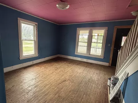 Living - 245 Monroe, Brooklyn, MI 49230 photo 2 of 4